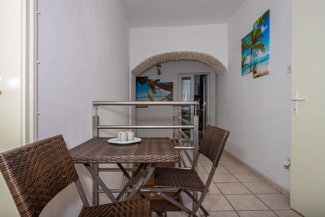 Apartmani Gabrijela Crikvenica Exterior foto